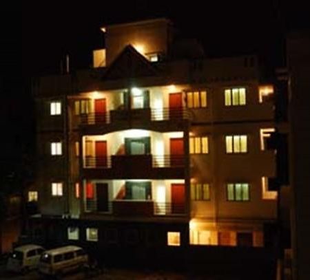 The Tavern Bed & Breakfast Bangalore Exterior photo